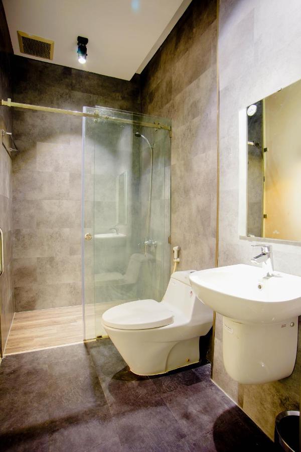 La Hotel Binh Tan Ho Chi Minh-staden Exteriör bild