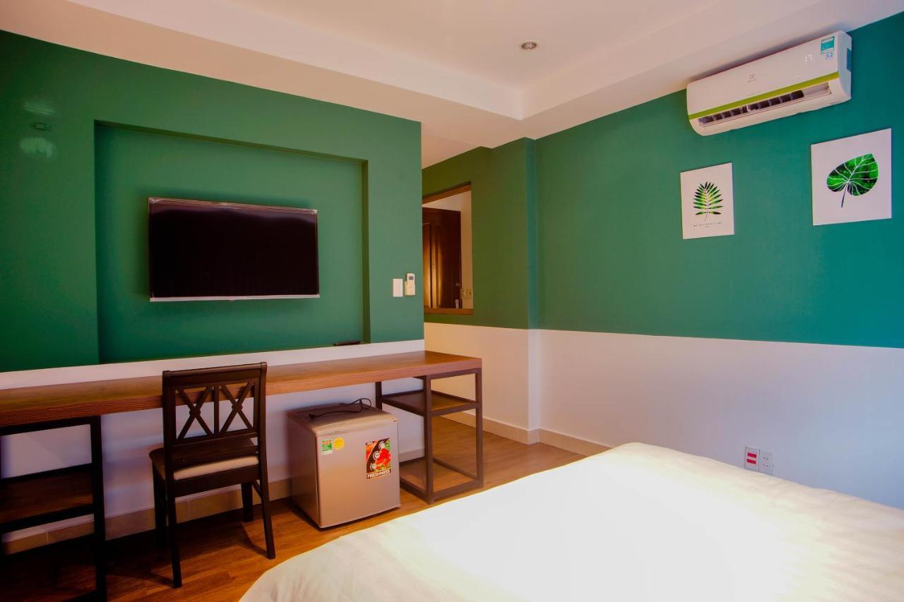 La Hotel Binh Tan Ho Chi Minh-staden Exteriör bild